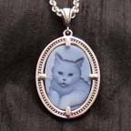custom cat pendant
                jewelry